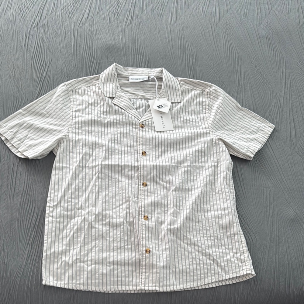 Casual Striped Button-Down Shirt in Light Gray